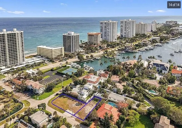 12th image of 235 Se Wavecrest Wy, Boca Raton, FL 33432 | MLS# A11924571