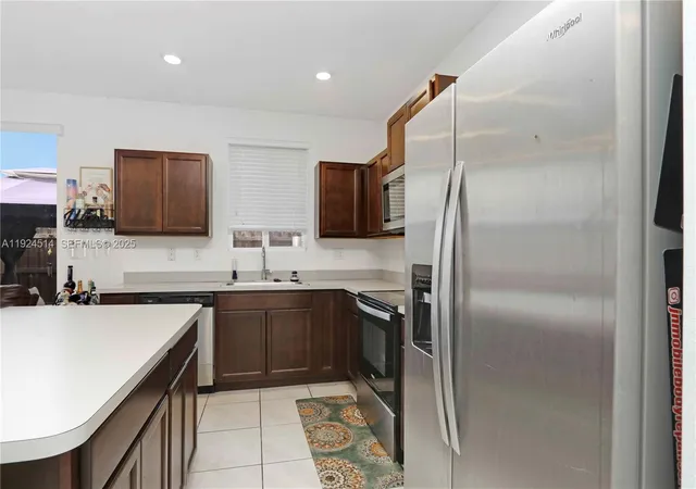 4th image of 1052 Se 23Rd Ave, Homestead, FL 33035 | MLS# A11924514