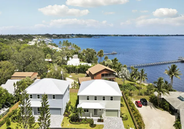 Photo 4 of Single family home for sale at 1013 NE Orange Ave, Jensen Beach, FL 34957 | MLS# R11145328 | Listing updated on 2026-10-09