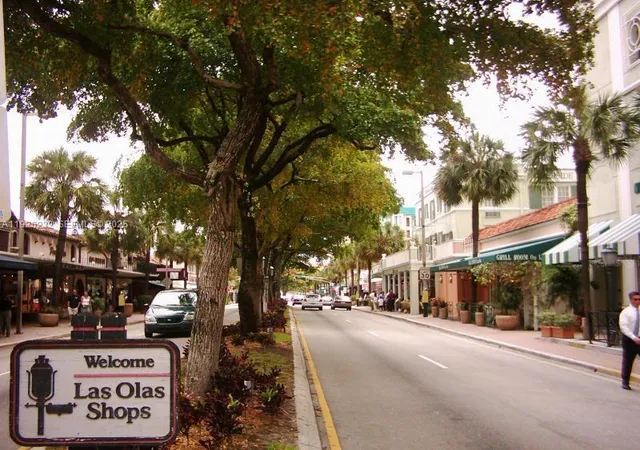 Homes for sale in Pompano Beach, FL | 241 Se 9th Avenue, Pompano Beach, FL 33060 | Houzeo