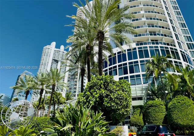 32nd image of 18001 Collins Ave #1110, Sunny Isles Beach, FL 33160 | MLS# A11925474