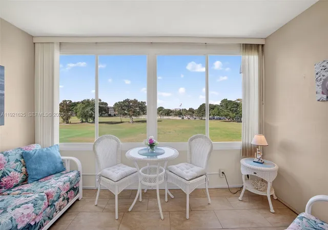 Homes for sale in Margate, FL | 7817 Golf Cir Dr #301, Margate, FL 33063 | MLS# A11921625