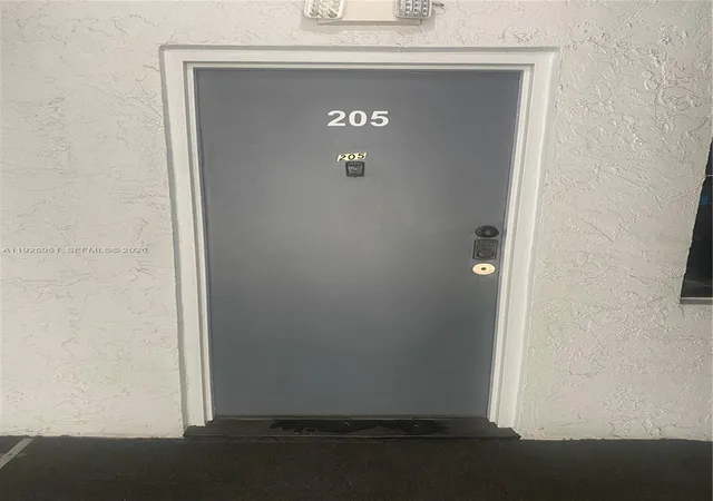 2nd image of 13500 Ne 3rd Ct #205, North Miami, FL 33161 | MLS# A11925951
