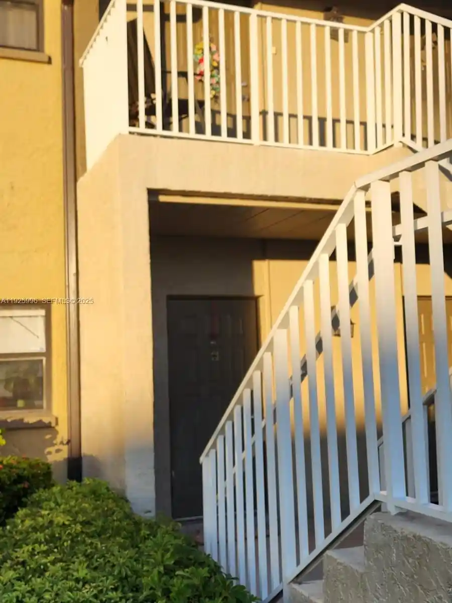 Condo for sale at 4789 Orange Grv Blvd #5, Fort Myers, FL 33903 | MLS# A11925996