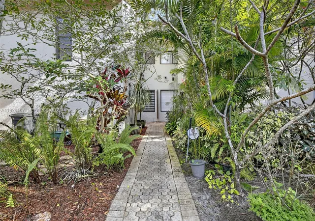 Homes for sale in Plantation, FL | 9703 N New River Canal Rd #103, Plantation, FL 33324 | MLS# A11926167