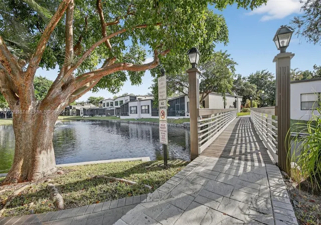 Homes for sale in Plantation, FL | 9703 N New River Canal Rd #103, Plantation, FL 33324 | MLS# A11926167