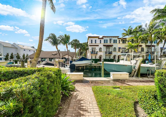 Homes for sale in Boynton Beach, FL | 824 Virginia Garden Dr, Boynton Beach, FL 33435 | MLS# R11145806