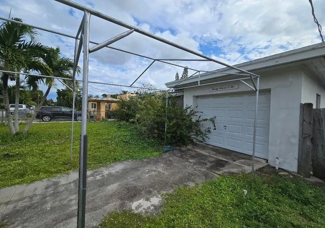 2nd image of 2702 Hayes St, Hollywood, FL 33020 | MLS# F10539981