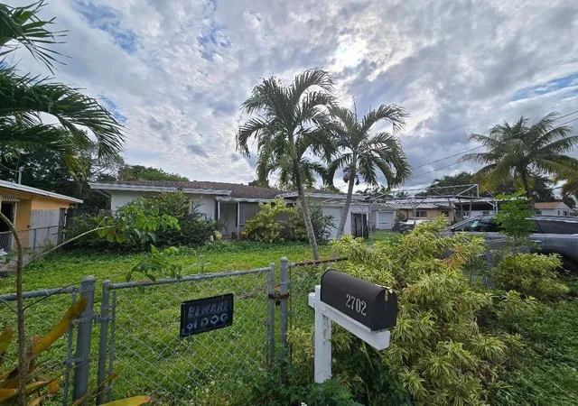 3rd image of 2702 Hayes St, Hollywood, FL 33020 | MLS# F10539981