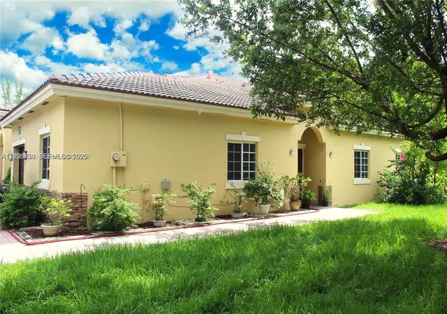 Homes for sale in Homestead, FL | 1209 Ne 32Nd Ave, Homestead, FL 33033 | MLS# A11926730