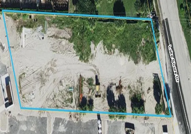2nd image of 3139 Lake Shore Dr, West Palm Beach, FL 33404 | MLS# R11146038