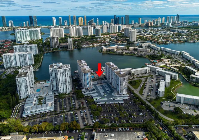 3rd image of 18011 Biscayne Blvd, Miami, FL 33160