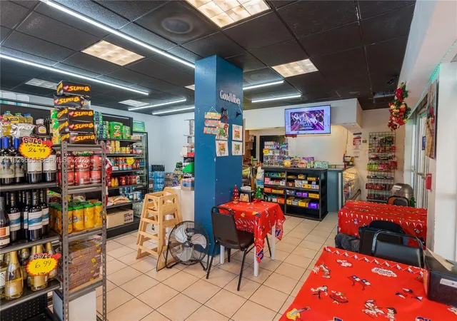 2nd image of 18011 Biscayne Blvd, Aventura, FL 33160