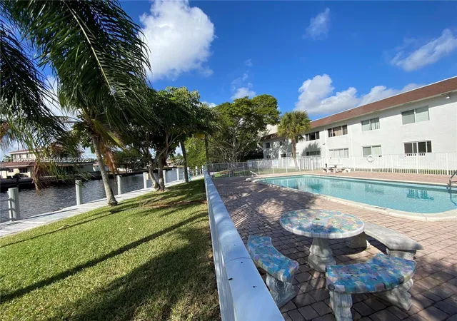 Homes for sale in Pompano Beach, FL | 151 Se 6Th Ave #2, Pompano Beach, FL 33060 | MLS# A11927529