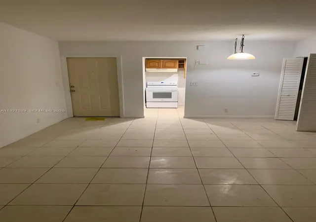 Homes for sale in Pompano Beach, FL | 151 Se 6Th Ave #2, Pompano Beach, FL 33060 | MLS# A11927529
