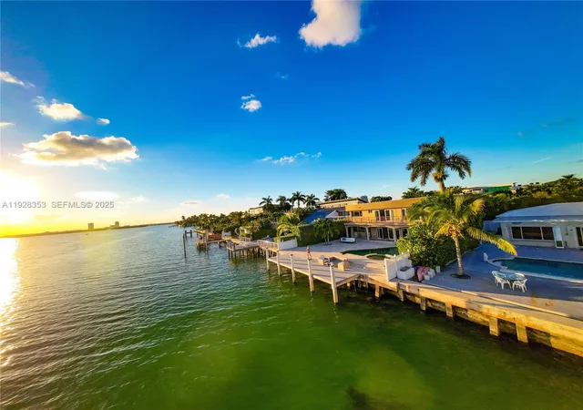 Homes for sale in North Bay Village, FL | 1500 S Treasure Dr, North Bay Village, FL 33141 | MLS# A11928353
