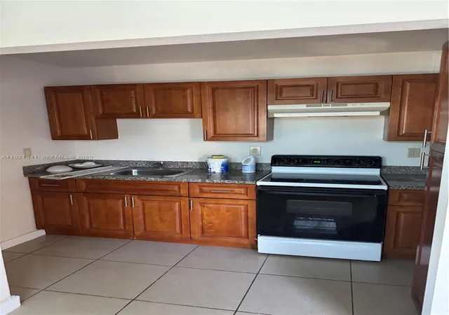 2nd image of 4717 Sw 33Rd Ave, Dania Beach, FL 33312