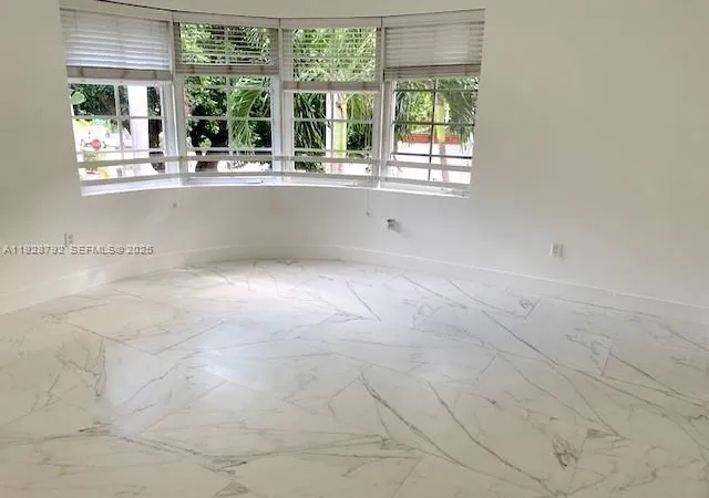 2nd image of 1000 Meridian Ave #23, Miami Beach, FL 33139 | MLS# A11928792
