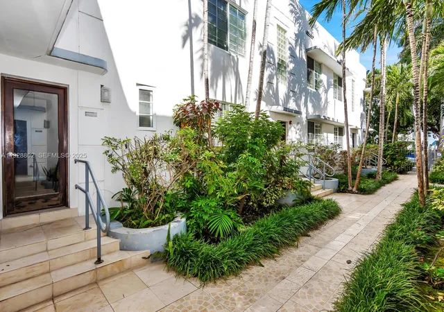 2nd image of 1000 Meridian Ave, Miami Beach, FL 33139