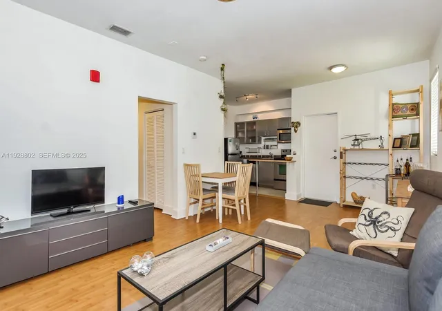 3rd image of 1000 Meridian Ave, Miami Beach, FL 33139