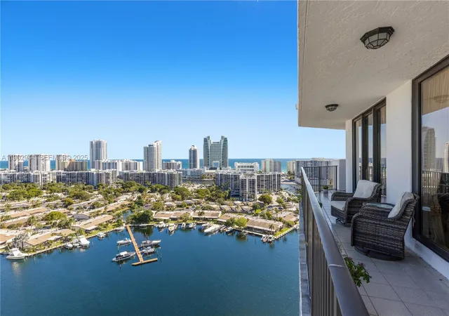 4th image of 300 Three Islands Blvd #PH2A, Hallandale, FL 33009 | MLS# A11902941