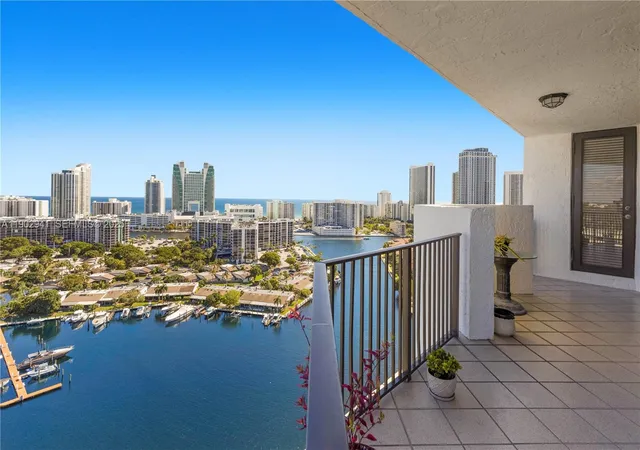 5th image of 300 Three Islands Blvd #PH2A, Hallandale, FL 33009 | MLS# A11902941