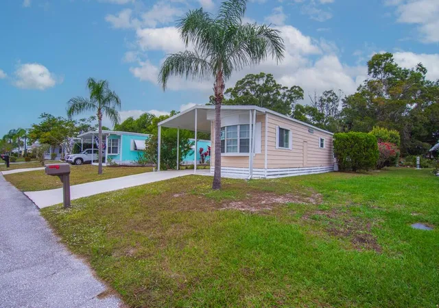 2nd image of 61 E Caribbean, Port Saint Lucie, FL 34952 | MLS# R11147090