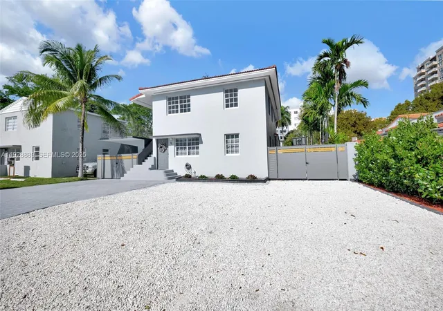 Homes for sale in Miami, FL | 3711 Sw 27th Ter, Miami, FL 33134 | MLS# A11928889