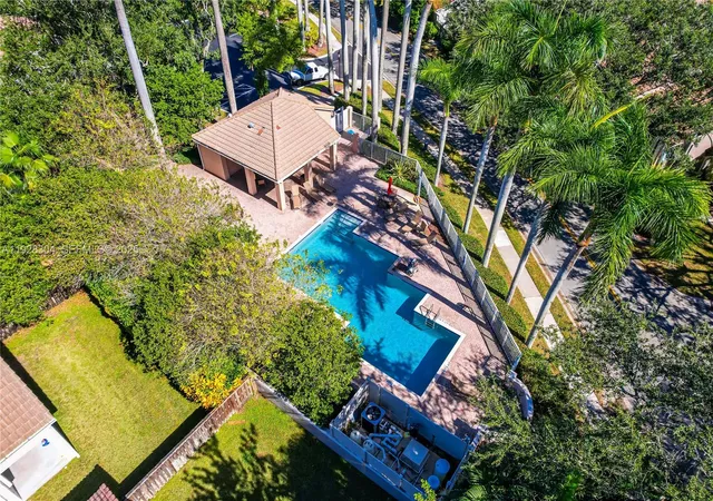 14th image of 10132 Nw 4th St, Plantation, FL 33324 | MLS# A11928304