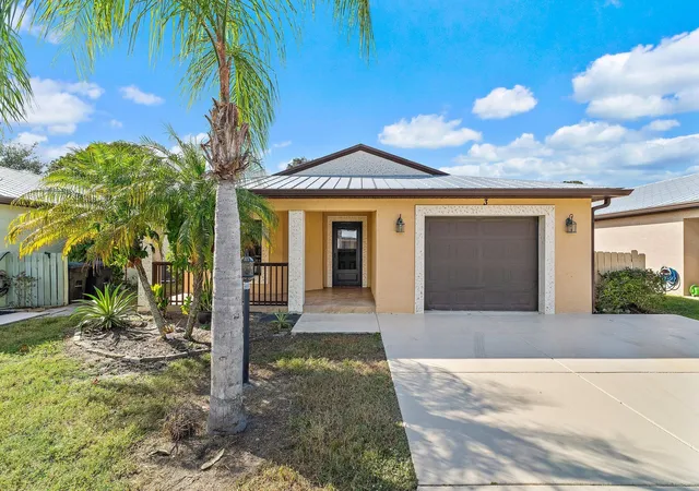 1st image of 3 S Granada Ln, Port St Lucie, FL 34952 | MLS# R11147277