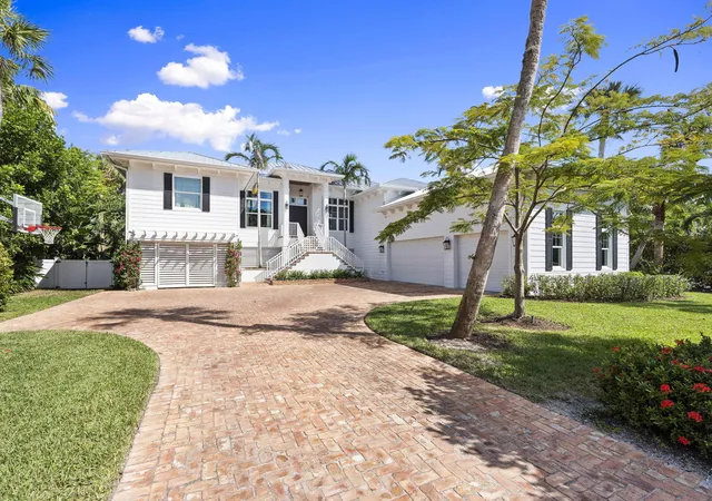 Single family home for sale at 54 S Sewalls Point Rd, Stuart, FL 34996 | MLS# R11147412