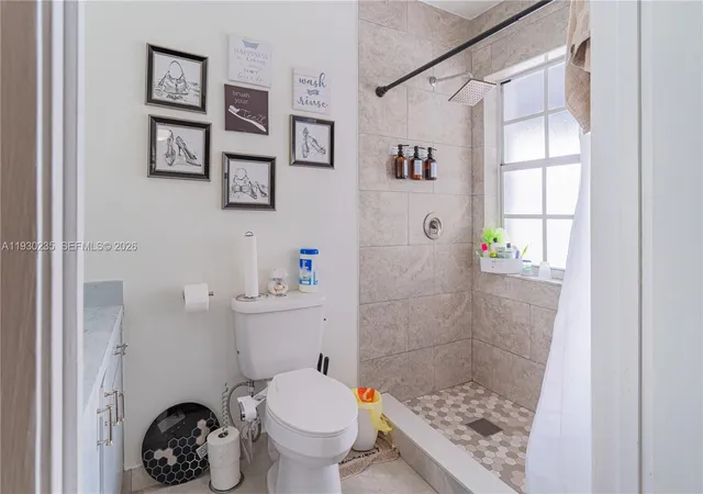 Homes for sale in Hialeah, FL | 6900 Nw 173rd Drive, Hialeah, FL 33015 | Houzeo