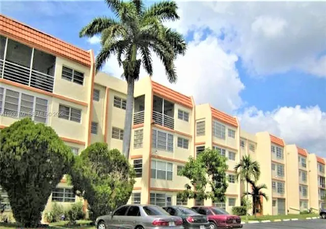 5th image of 2451 Nw 41St Ave #302, Lauderhill, FL 33313 | MLS# A11930709