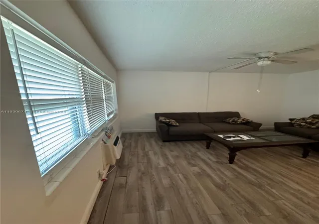 5th image of 118 E Salisbury, West Palm Beach, FL 33417