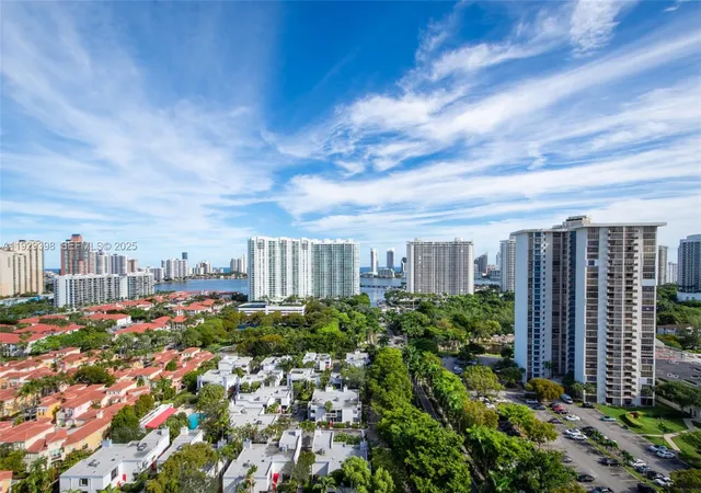 3rd image of 2851 NE 183rd St E, Aventura, FL 33160