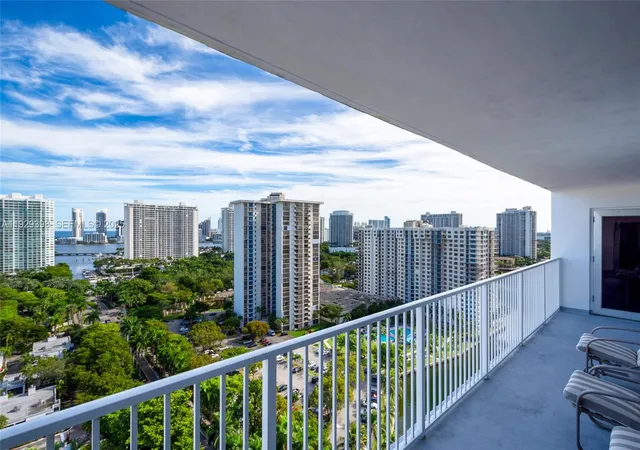 5th image of 2851 NE 183rd St E, Aventura, FL 33160