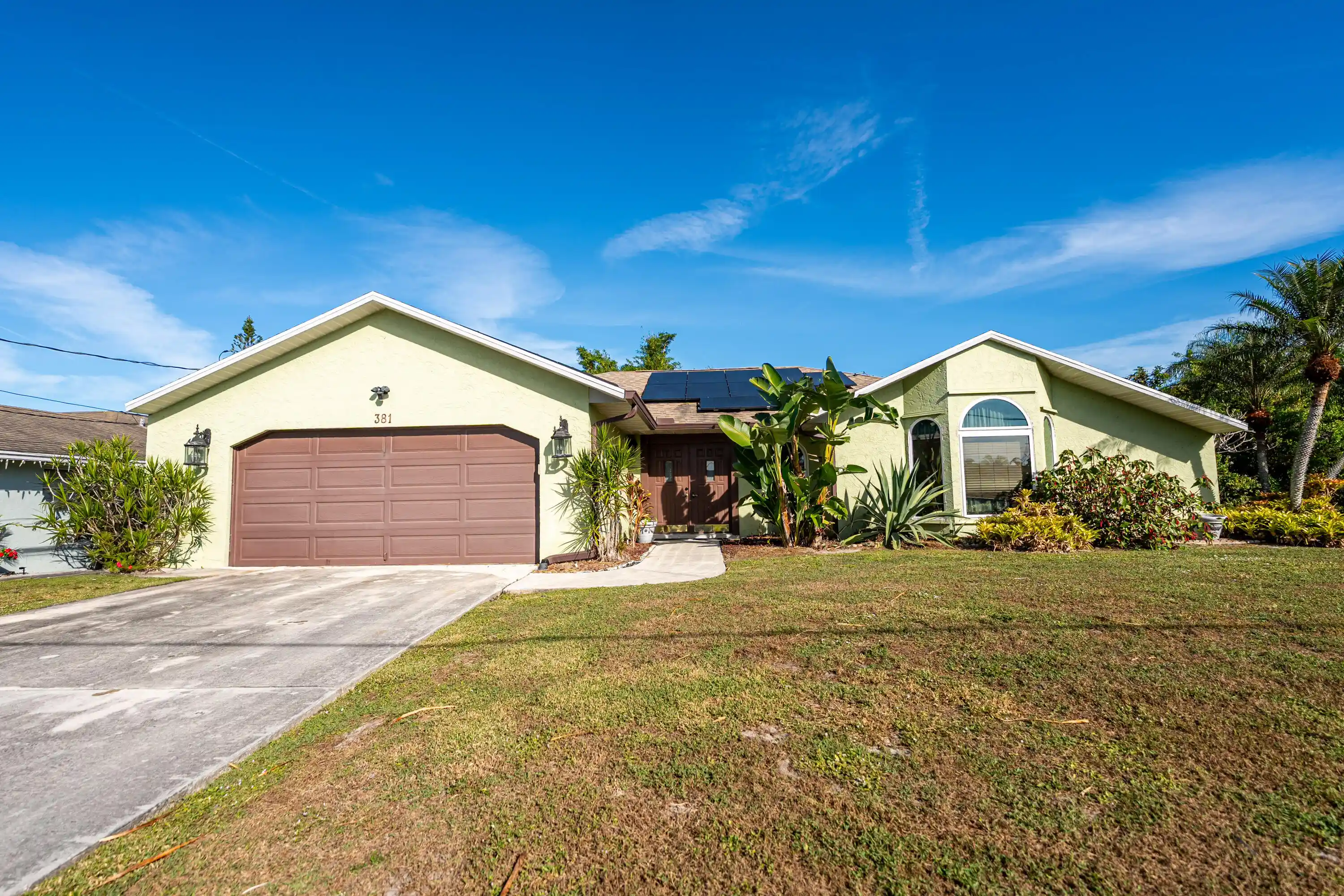 Photo 1 of Single family home for sale at 381 Sw Lucero Dr, Port Saint Lucie, FL 34983 | MLS# R11147869 | Listing updated on 2026-10-27