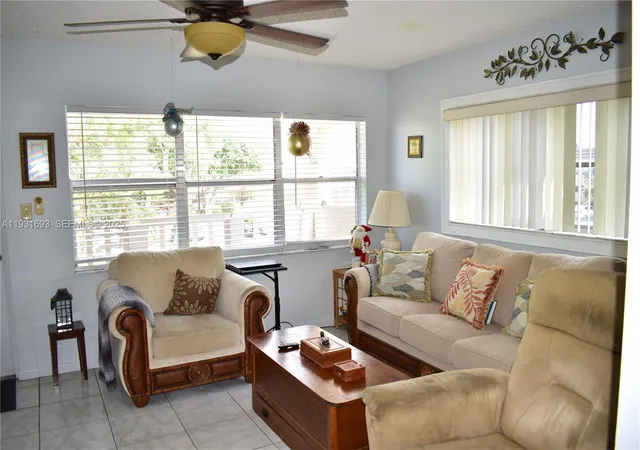 5th image of 9141 Sunrise Lakes Blvd, Sunrise, FL 33322
