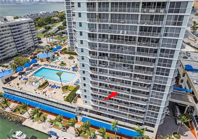 33rd image of 7601 E Treasure Dr #819, North Bay Village, FL 33141 | MLS# A11931640