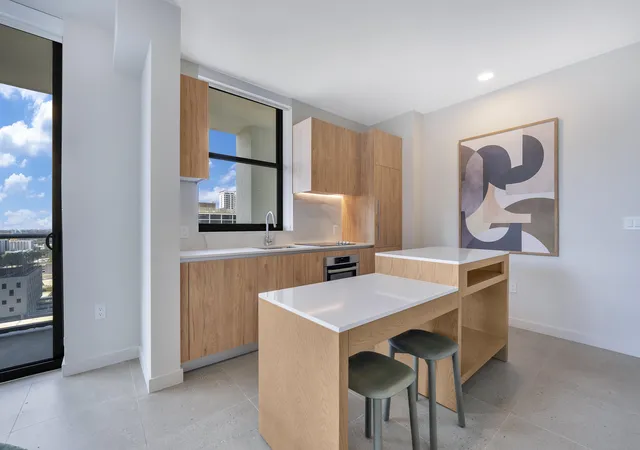 Photo 3 of Condo for sale at 11 NE 6th Street #2201, Miami, FL 33132 | MLS# R11148146 | Listing updated on 2026-10-05