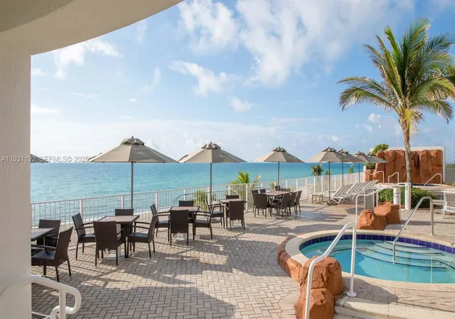 4th image of 18001 Collins Ave #2101, Sunny Isles Beach, FL 33160 | MLS# A11931192
