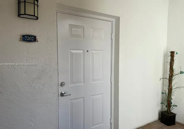 3rd image of 3105 Ne 184Th St #7202, North Miami Beach, FL 33160 | MLS# A11931519