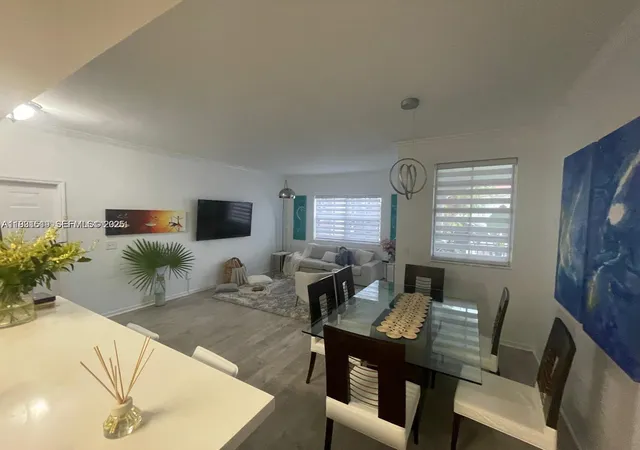 5th image of 3105 Ne 184Th St #7202, North Miami Beach, FL 33160 | MLS# A11931519