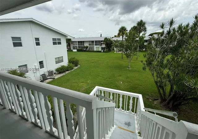 5th image of 163 Coventry G 163, West Palm Beach, FL 33417