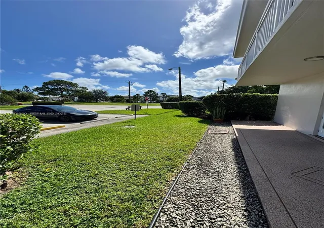 40th image of 18 Hastings B 18 #18, West Palm Beach, FL 33417 | MLS# A11931050
