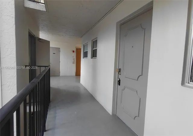 2nd image of 9470 Poinciana Pl #202, Davie, FL 33324 | MLS# A11902960