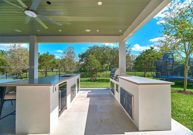 10th image of 11001 Sw 74th Ave, Pinecrest, FL 33156 | MLS# A11932461
