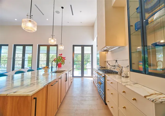 3rd image of 11001 Sw 74Th Ave, Pinecrest, FL 33156 | MLS# A11932461