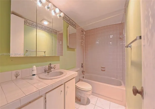 14th image of 111 Se 3rd Ave #502, Dania, FL 33004 | MLS# A11932569