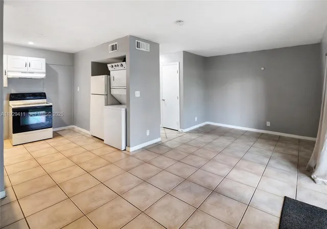 5th image of 6352 Boulevard Of Champions 1 #1, Pompano Beach, FL 33068 | MLS# A11929411